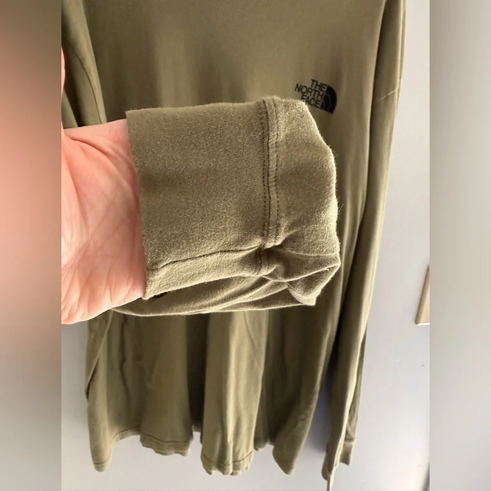 The North Face Mens Olive Green Long Sleeve Classic Fit TShirt SZ XL 100% Cotton